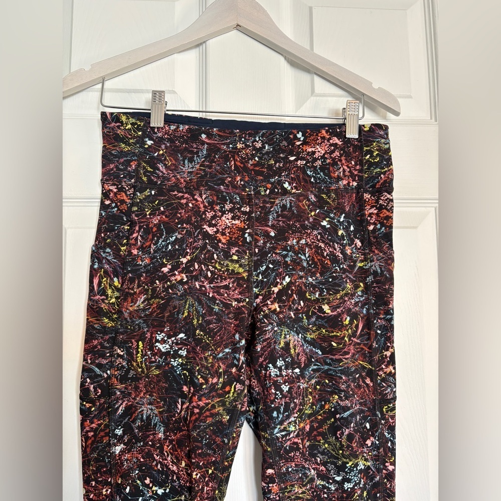 LULULEMON ‘Foilage’ Activewear Leggings - Picture 3 of 12